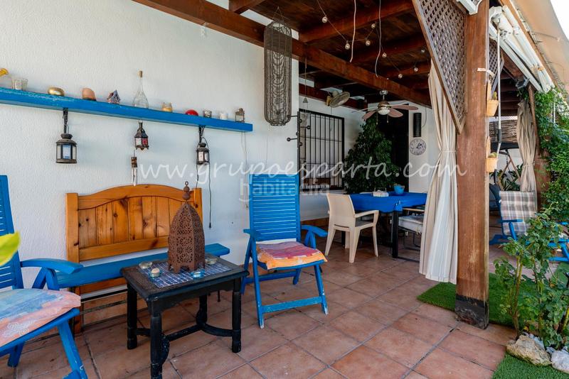 Foto 21ef4bfe-8e05-4b07-9d16-057b78a94c7c. Towny house with fireplace parking pool in Valencina de la Concepción