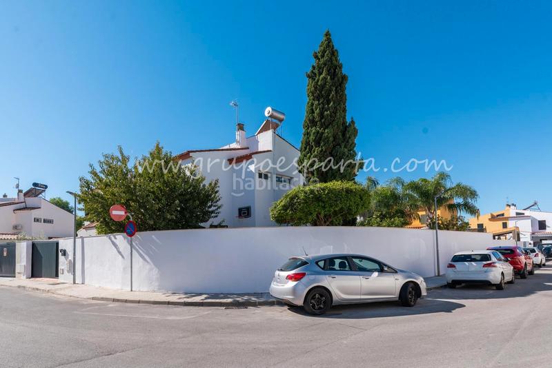 Foto 3dc7eedf-1195-43fd-a84d-1d593cecac42. Towny house with fireplace parking pool in Valencina de la Concepción