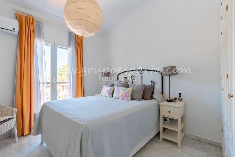 Foto 45d8b146-d5d7-4e60-bd28-e11da2da66a9. Towny house with fireplace parking pool in Valencina de la Concepción