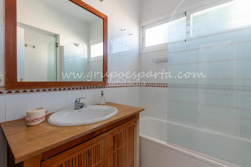 Foto 63531ff8-d4b2-4877-8a3c-d87fc1898656. Towny house with fireplace parking pool in Valencina de la Concepción