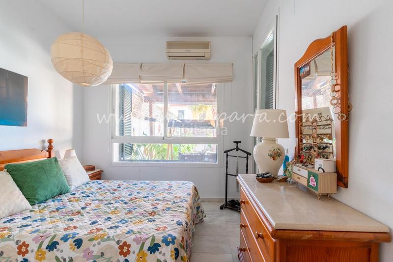 Foto 6e6a8103-3d5f-4336-98b0-c902003adbe8. Towny house with fireplace parking pool in Valencina de la Concepción