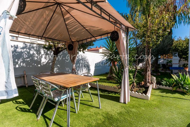 Foto 87163c3d-6720-41dd-b6d6-c5e2723cc56c. Towny house with fireplace parking pool in Valencina de la Concepción