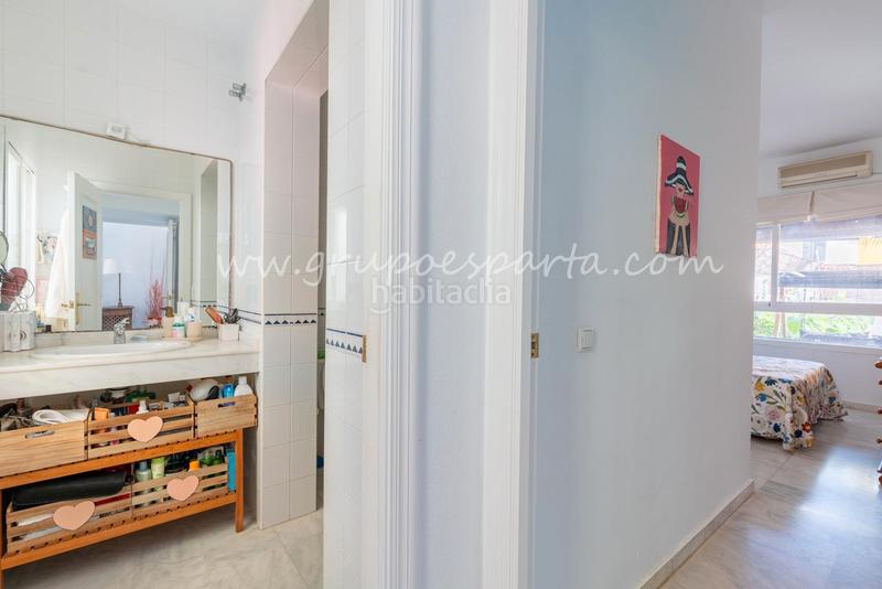 Foto 91a7ecb7-9819-4ed9-865c-c416c815f654. Towny house with fireplace parking pool in Valencina de la Concepción