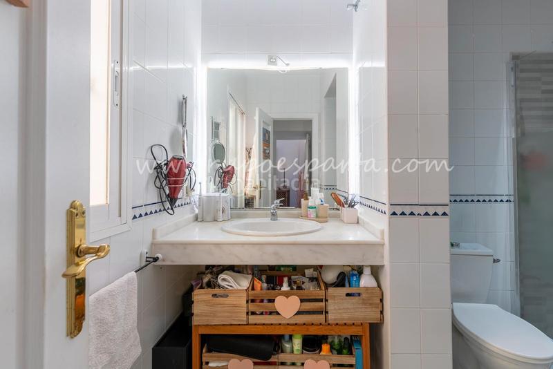 Foto 9a13db77-c59a-4f3d-b8ae-99e23c1e7e96. Towny house with fireplace parking pool in Valencina de la Concepción