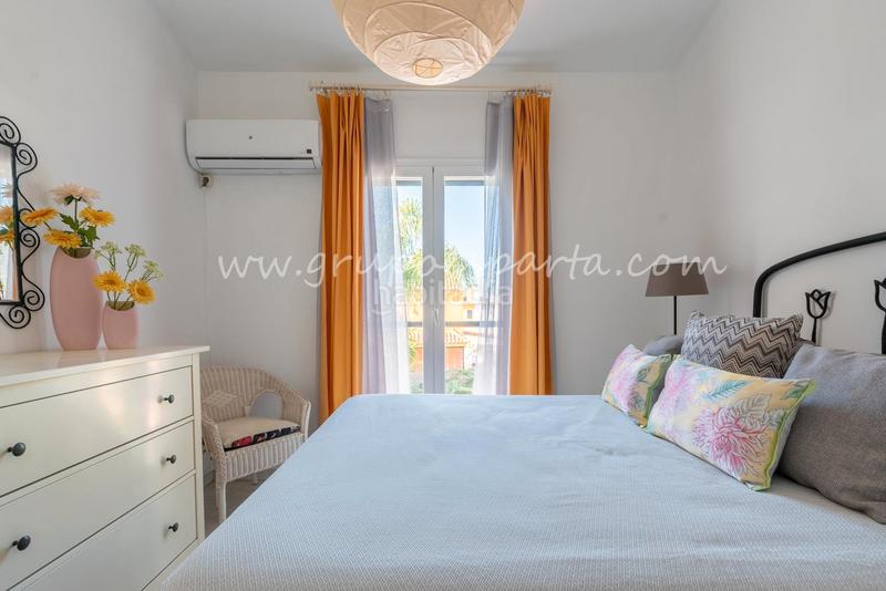 Foto a8854541-a54f-4936-9866-4b6b1e110635. Towny house with fireplace parking pool in Valencina de la Concepción