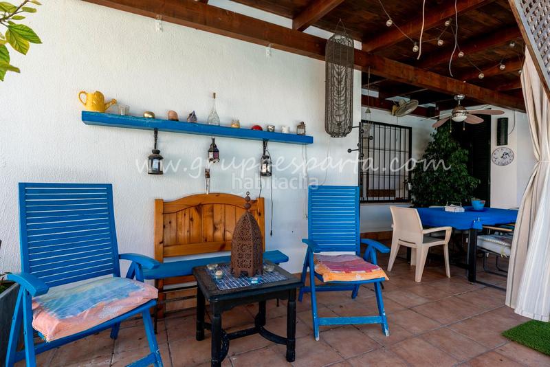 Foto fda78d6d-c4cc-4ec0-a4ab-23695e827d30. Towny house with fireplace parking pool in Valencina de la Concepción