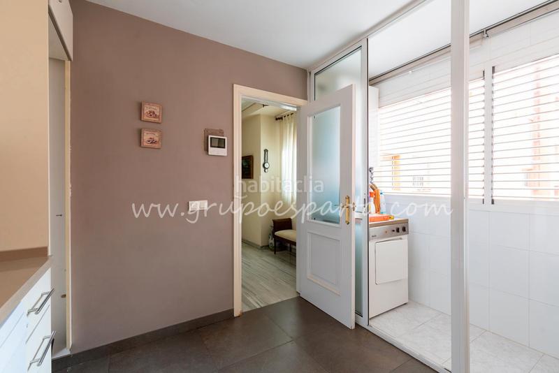 Foto 40e1315e-45c4-4921-a75f-b3ffb276432c. Etagenwohnung mit parking in La Calzada - La Florida Sevilla