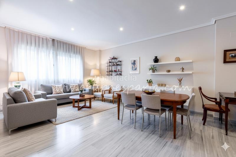 Foto 7789e300-71a4-43c9-9c82-74ae0afebdd9. Etagenwohnung mit parking in La Calzada - La Florida Sevilla