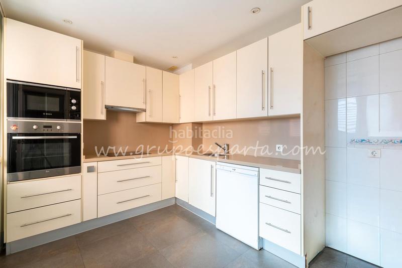 Foto 96525b8a-aa72-410c-bfb0-97ef637cf1e1. Etagenwohnung mit parking in La Calzada - La Florida Sevilla