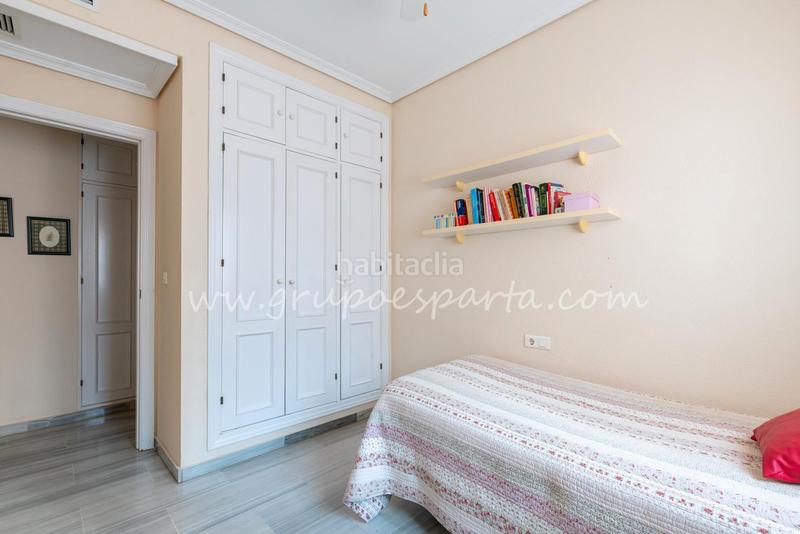 Foto 9f727fa4-5d27-4d83-83d2-6316cea35208. Etagenwohnung mit parking in La Calzada - La Florida Sevilla