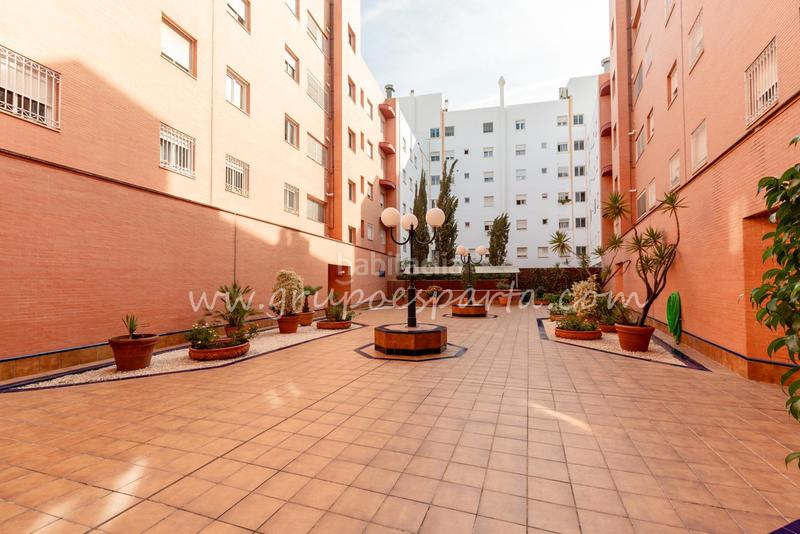 Foto a971897a-9f37-4222-b7bf-da9f5dd6a6ee. Etagenwohnung mit parking in La Calzada - La Florida Sevilla