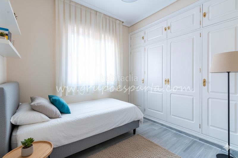 Foto c9327acc-ce3e-4b0b-81a2-584ad9f9008e. Etagenwohnung mit parking in La Calzada - La Florida Sevilla