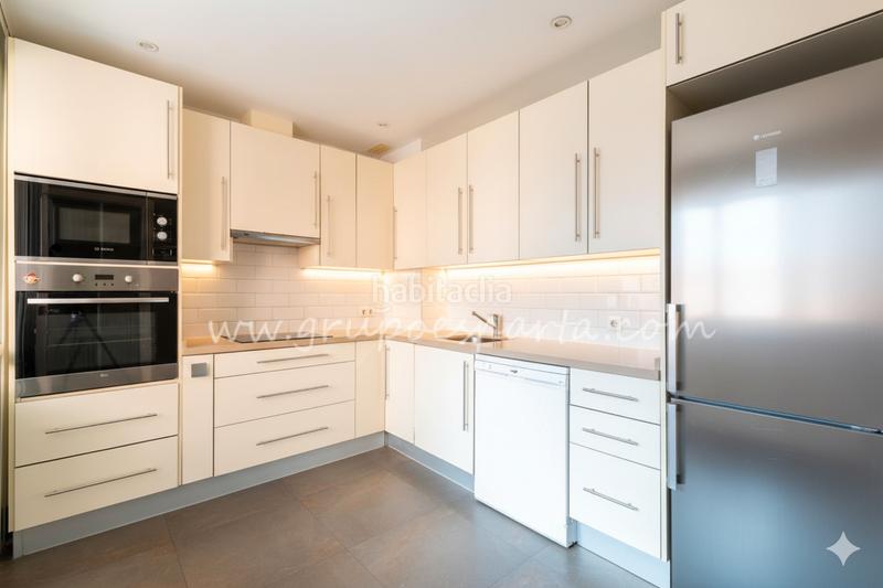 Foto cbff690f-c58d-40bc-a769-44001f302d99. Etagenwohnung mit parking in La Calzada - La Florida Sevilla