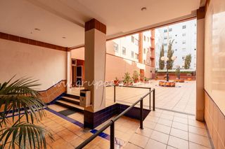 Etagenwohnung  Calle josé de la cámara. Magnifico piso con ascensor y garaje. nervión