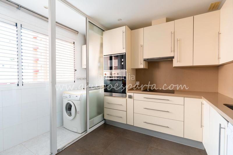 Foto eab5dcbc-53b0-49cc-9abb-12cfabf266a2. Etagenwohnung mit parking in La Calzada - La Florida Sevilla