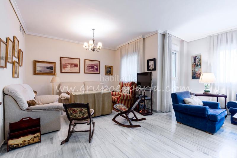 Foto f6f83957-bf99-4962-a816-2435a65fb5a9. Etagenwohnung mit parking in La Calzada - La Florida Sevilla