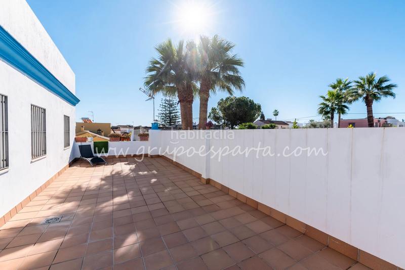 Foto 19be6567-ae7d-4fe9-98b0-295841f692bd. Attique dans calle virgen de las marismas 1 dans Espartinas pueblo Espartinas