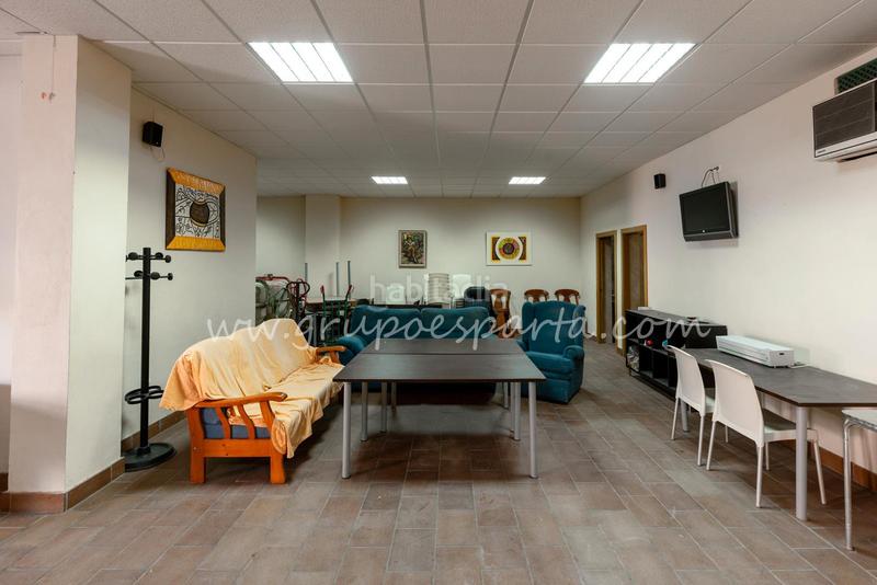 Foto 31bf76bf-2404-4a0e-be07-4687f3dc0ce3. Attique dans calle virgen de las marismas 1 dans Espartinas pueblo Espartinas