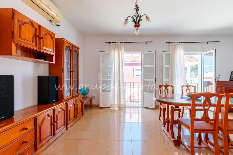 Foto 3c348672-914c-4dc4-9f06-36b5011fe2c0. Attique dans calle virgen de las marismas 1 dans Espartinas pueblo Espartinas