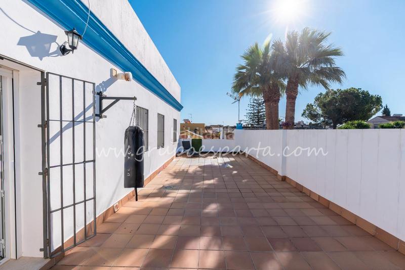 Foto 3d2acec6-e8f4-48c6-8aca-49db359e035a. Attique dans calle virgen de las marismas 1 dans Espartinas pueblo Espartinas