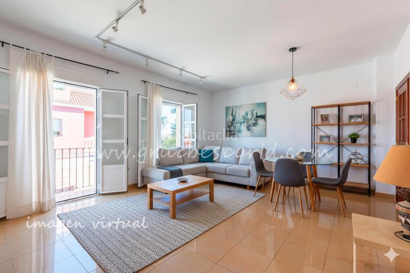 Foto 4cca58c6-0fa6-4d50-bf27-5de03dc4636d. Attique dans calle virgen de las marismas 1 dans Espartinas pueblo Espartinas