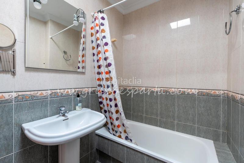 Foto 55d5eccb-0c2d-4683-a998-7aa2382dd528. Attique dans calle virgen de las marismas 1 dans Espartinas pueblo Espartinas