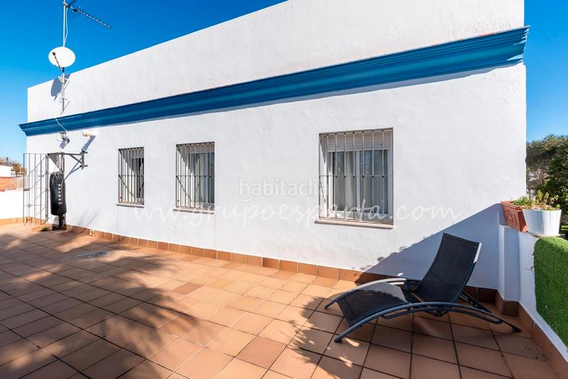 Foto 650a55bc-6c37-4481-8aa3-63c85e0b475f. Attique dans calle virgen de las marismas 1 dans Espartinas pueblo Espartinas