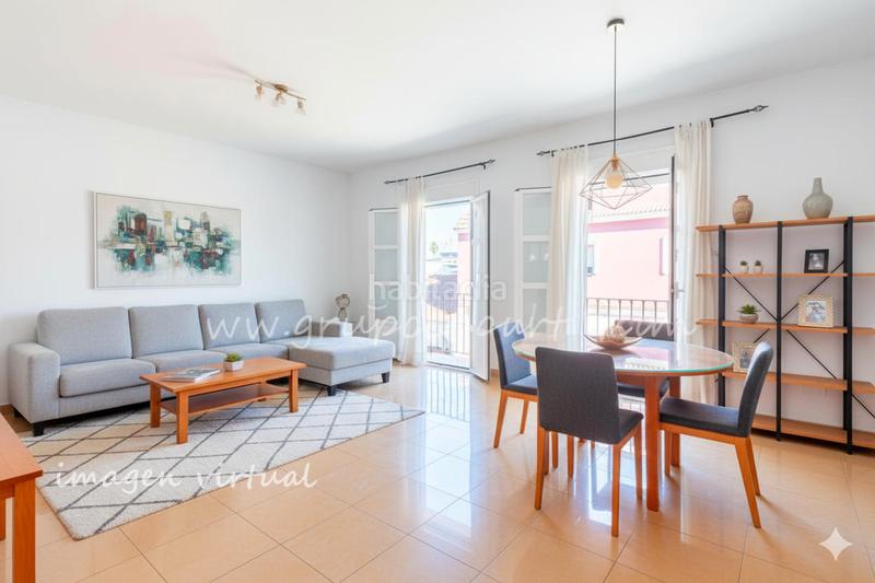 Foto 6fc4d96e-2cb0-49bd-a6ac-c1e04d17f4db. Attique dans calle virgen de las marismas 1 dans Espartinas pueblo Espartinas