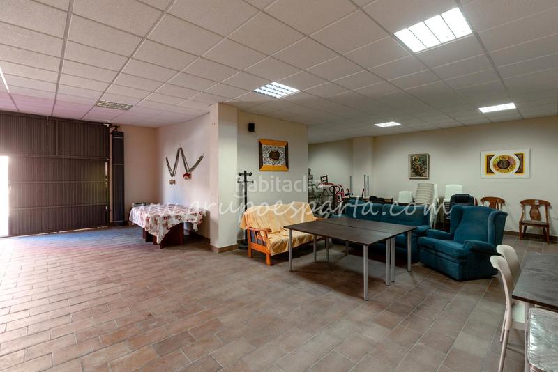 Foto 7a6c2157-739e-4600-9fea-bab851d13f89. Attique dans calle virgen de las marismas 1 dans Espartinas pueblo Espartinas