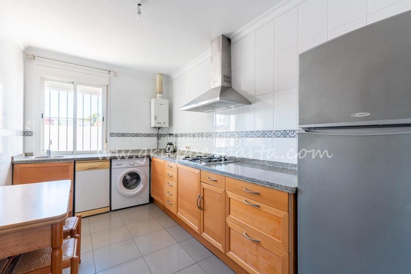 Foto 7e2a3f61-c98b-4862-b463-8cbe5e47cf01. Attique dans calle virgen de las marismas 1 dans Espartinas pueblo Espartinas