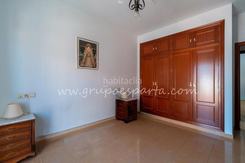 Foto c67c58b7-48f2-45db-81d9-e83798a34a24. Attique dans calle virgen de las marismas 1 dans Espartinas pueblo Espartinas