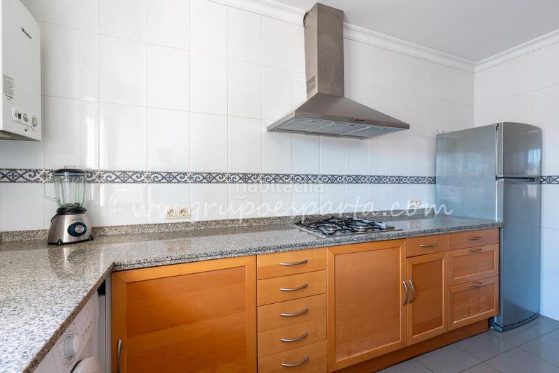 Foto c70b219a-a81f-46fe-b798-bf78d3bdb1de. Attique dans calle virgen de las marismas 1 dans Espartinas pueblo Espartinas