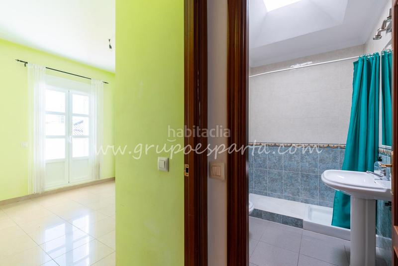 Foto cec089d1-a1a5-4db7-8cd2-3b563105b286. Attique dans calle virgen de las marismas 1 dans Espartinas pueblo Espartinas