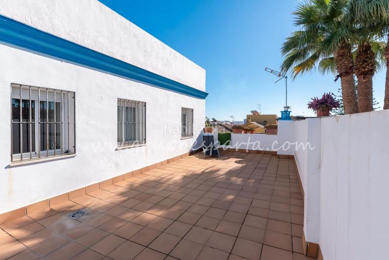 Foto e4275a29-8774-4e67-a251-a5d176e395ba. Attique dans calle virgen de las marismas 1 dans Espartinas pueblo Espartinas