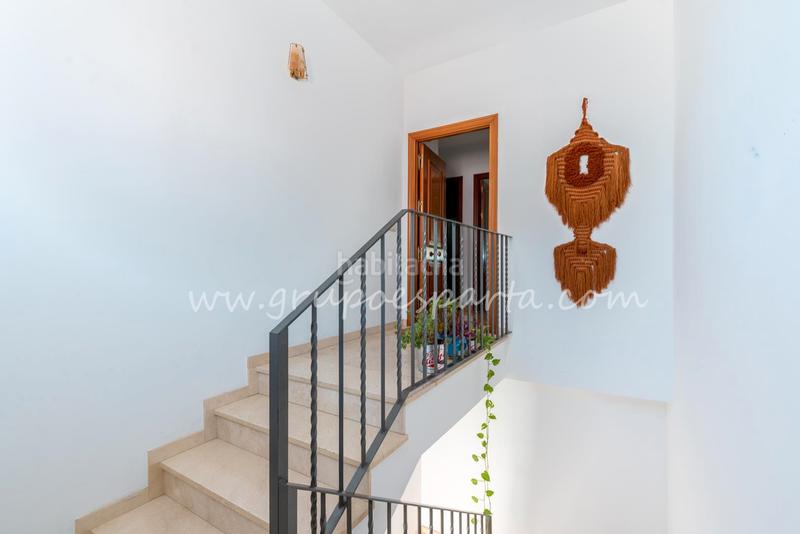 Foto e6d7b1db-7b9d-4be7-a4c7-e74bdb368aaa. Attique dans calle virgen de las marismas 1 dans Espartinas pueblo Espartinas