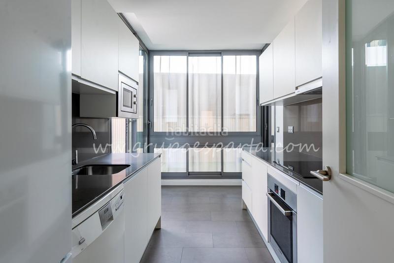 Foto 5fdfaacb-750b-4908-9345-7584a44f9893. Alquiler planta baja  - piso 3 habitaciones en Mairena del Aljarafe