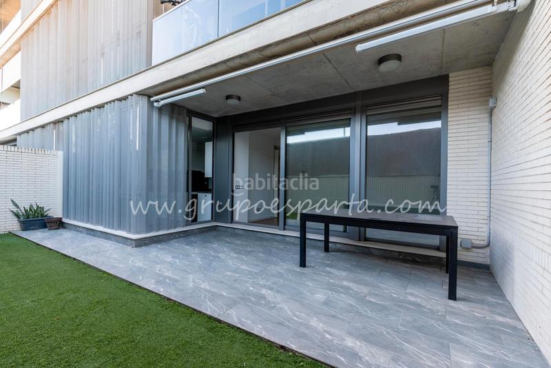 Foto 75cc83ad-875b-405c-8995-a37a41dc9380. Rent ground floor with parking pool in Casco Antiguo Mairena del Aljarafe