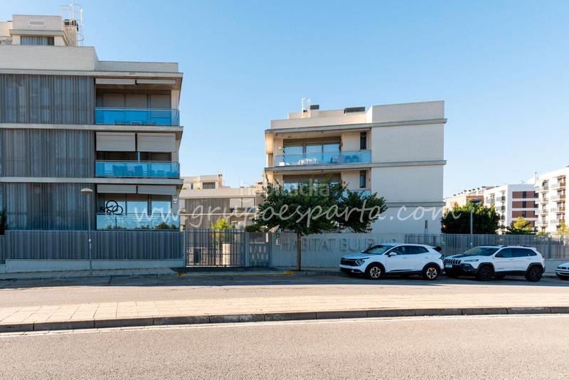 Foto 8d3ae47d-b5dd-4fe5-933b-391094392566. Rent ground floor with parking pool in Casco Antiguo Mairena del Aljarafe