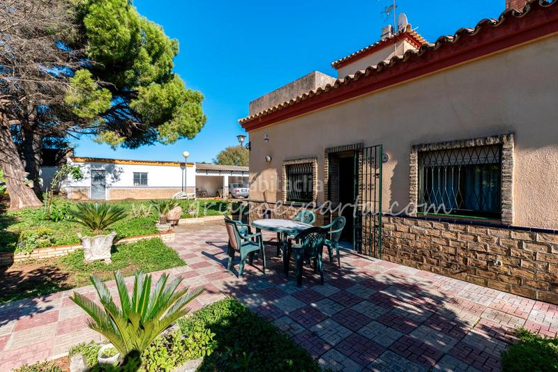 Foto 095a1be7-6477-43c2-82ea-13fa9ce2fce6. Xalet a montaraz 28 a Loreto Espartinas