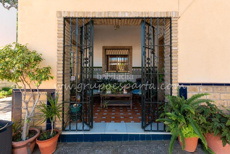 Foto 18eb439a-7044-4414-a9fe-daed4917f522. Xalet a montaraz 28 a Loreto Espartinas