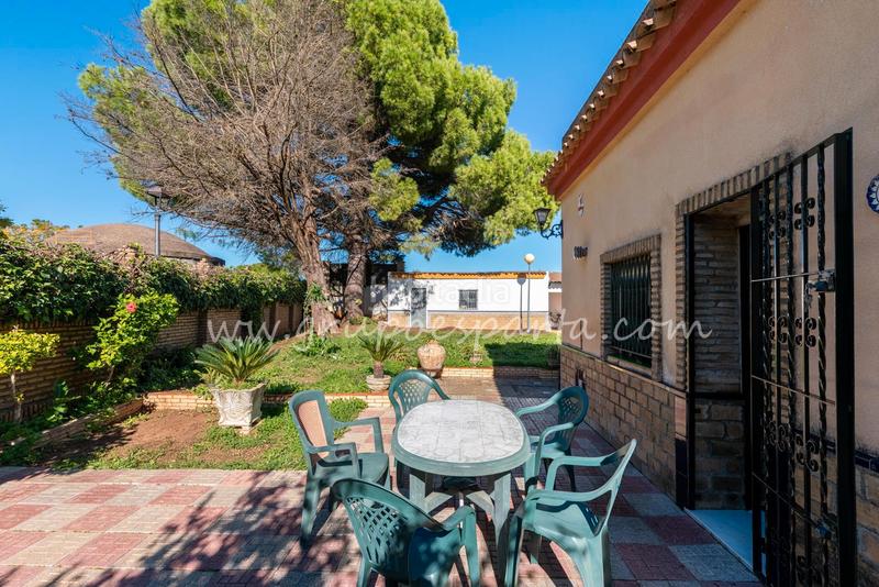 Foto 95db6392-d850-4baf-ac2a-e8d8792952be. Xalet a montaraz 28 a Loreto Espartinas