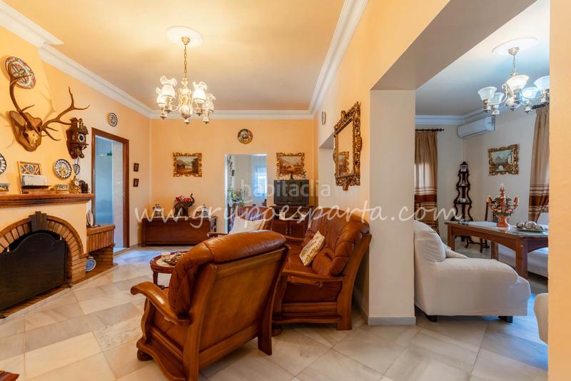 Foto a0e974d3-4bf3-4521-b559-ca750b90dc90. Xalet a montaraz 28 a Loreto Espartinas