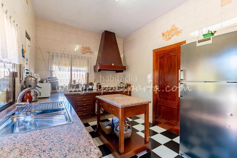 Foto ab2a2e1c-7b0a-49ab-a38f-b34a4b07a60b. Xalet a montaraz 28 a Loreto Espartinas