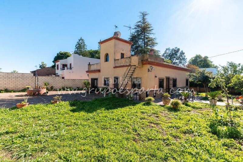 Foto ce251e77-2d9a-43bd-b38d-bb57be71c9b6. Xalet a montaraz 28 a Loreto Espartinas