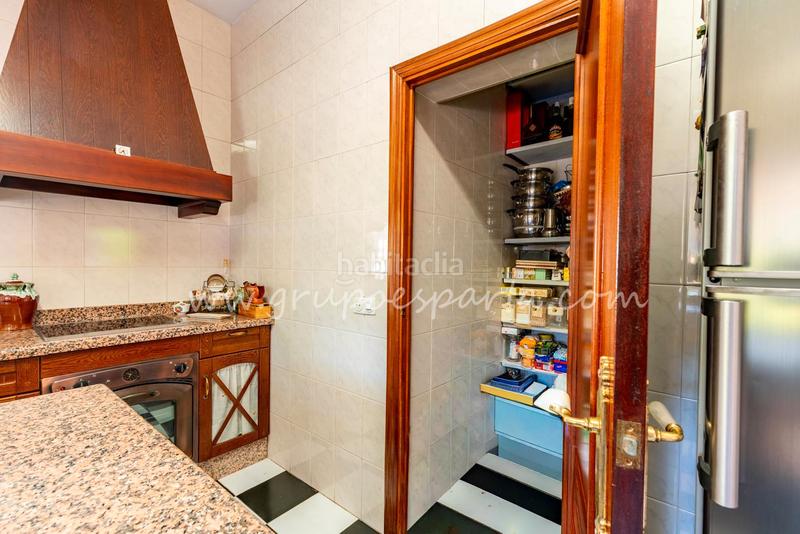 Foto d58b57c2-5a1b-4fab-a085-921237b2a13c. Xalet a montaraz 28 a Loreto Espartinas