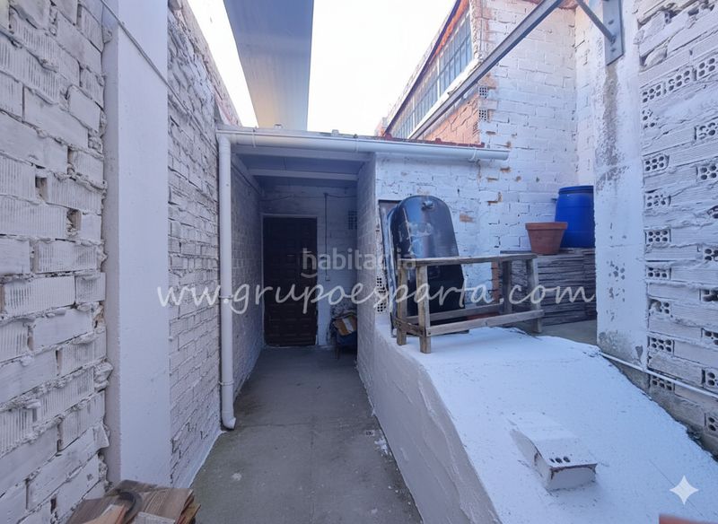 Foto a825a27b-5369-4c50-ac5a-6d5716727c1a. Industrial building in calle cipriano varela 16 in Santiponce