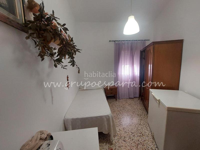 Foto 0b8efc71-ab52-4735-a018-c87c1c5604f1. Maison jumelée dans calle libertad 18 dans Olivares