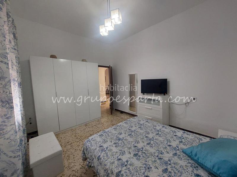 Foto 77646113-944f-4664-8050-dc5c2a1c7de4. Maison jumelée dans calle libertad 18 dans Olivares