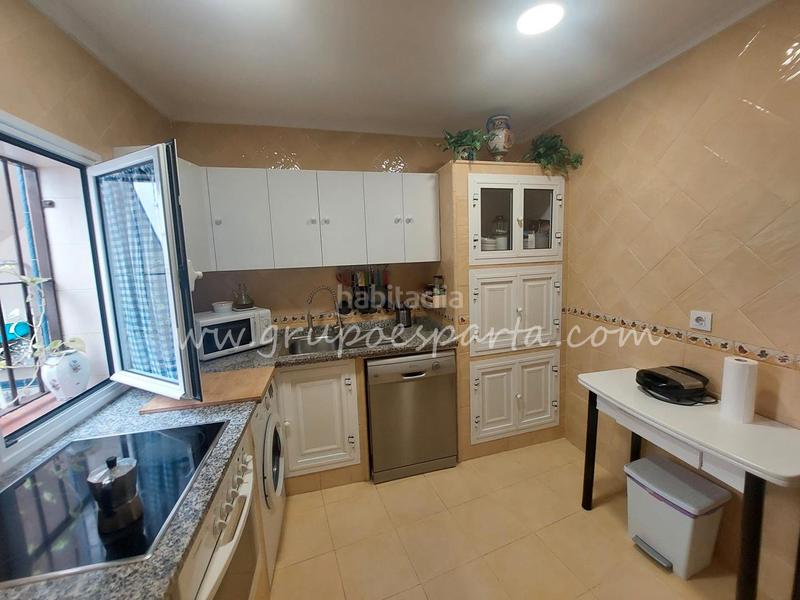 Foto 7de5e24d-ee21-4f16-9621-e55ae4683731. Maison jumelée dans calle libertad 18 dans Olivares