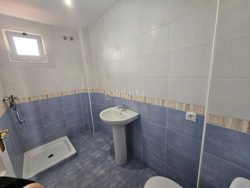 Foto 2aded1b8-3fa1-4e59-9406-ec43234b258a. Casa adosada ¡ fantástica adosada con semi-sótano! . en Espartinas